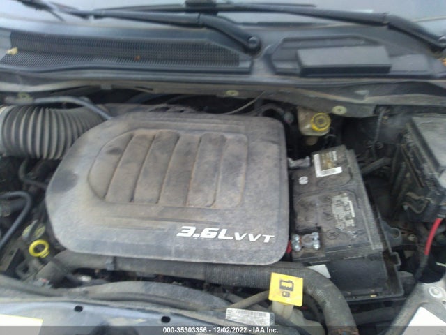2011 DODGE GRAND CARAVAN CREW VIN: 2D4RN5DGXBR636563