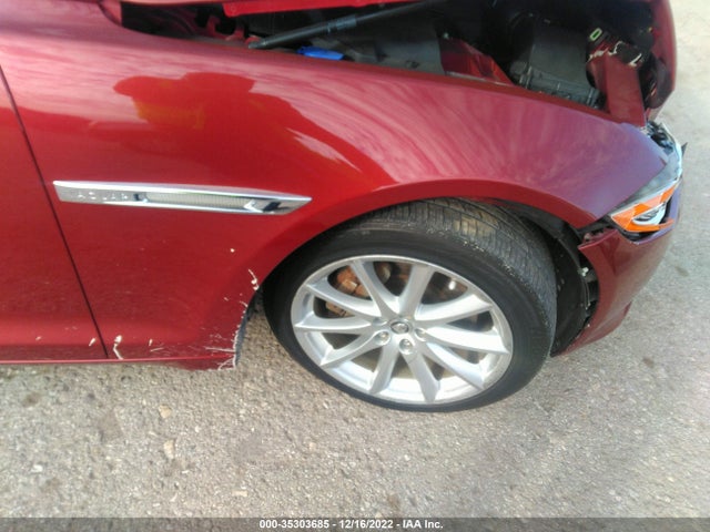 SAJWA1CB3CLV33135 Jaguar XJ