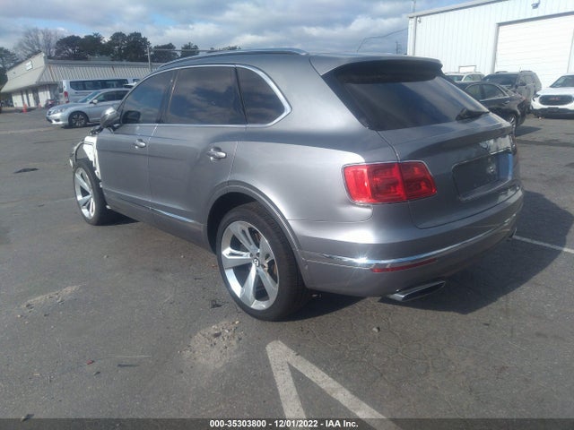 2018 Bentley Bentayga, VIN: SJAAC2ZV4JC016810