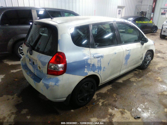 2008 HONDA FIT VIN: JHMGD38498S003621