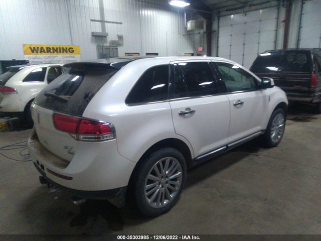 Lincoln MKX 2011 2LMDJ8JK0BBJ00372 Image 4