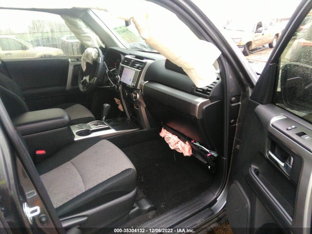 2021 Toyota 4Runner, VIN: JTEEU5JR2M5229367