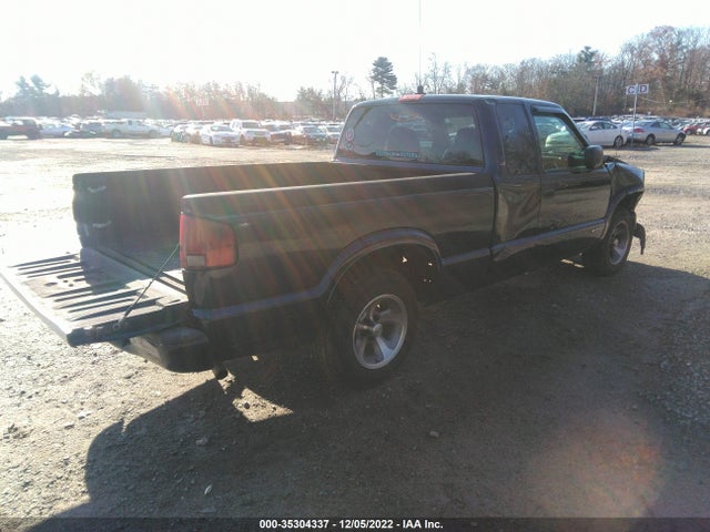 2002 CHEVROLET S-10 LS VIN: 1GCCS195428104538