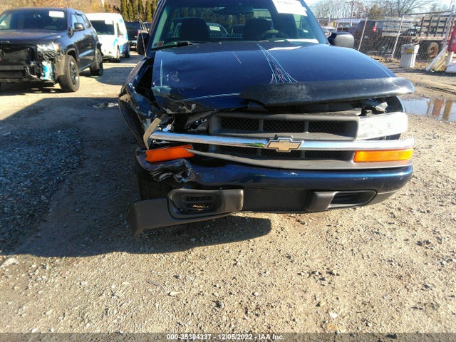 2002 CHEVROLET S-10 LS VIN: 1GCCS195428104538
