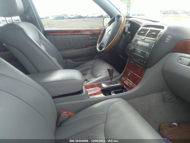 Lexus LS 430 2004 JTHBN36F840162745 Image 5