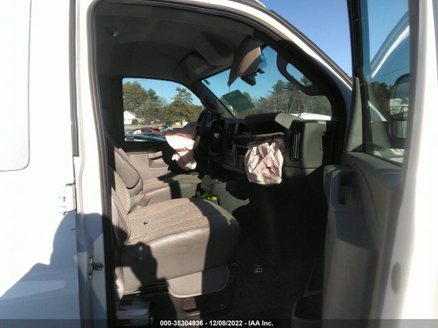 2018 Chevrolet Express, VIN: 1GCWGAFP4J1345530