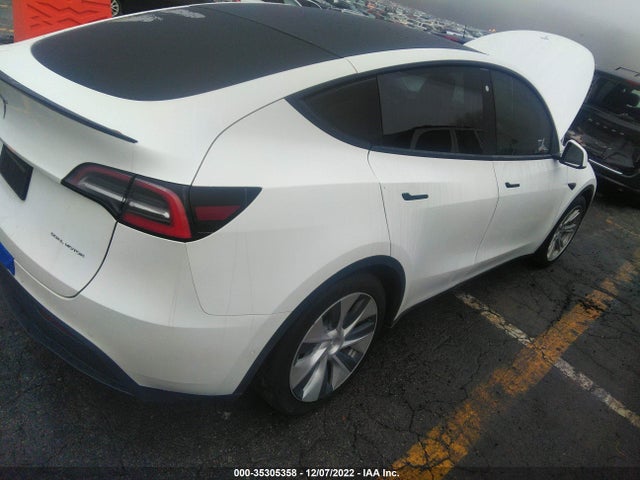 2020 Tesla Model Y, VIN: 5YJYGDEE6LF047579