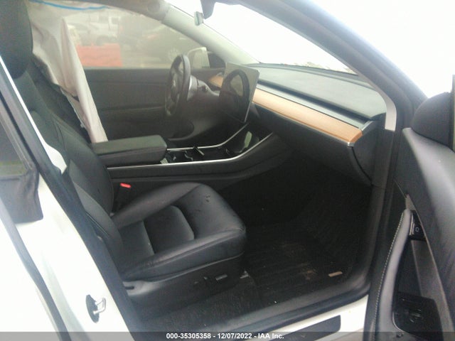 2020 Tesla Model Y, VIN: 5YJYGDEE6LF047579