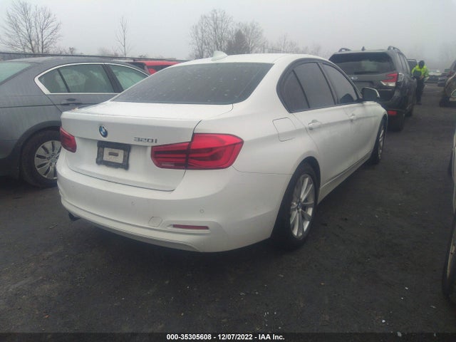 BMW 3 Series 320i 2017 WBA8E1G3XHNU17776 Image 4