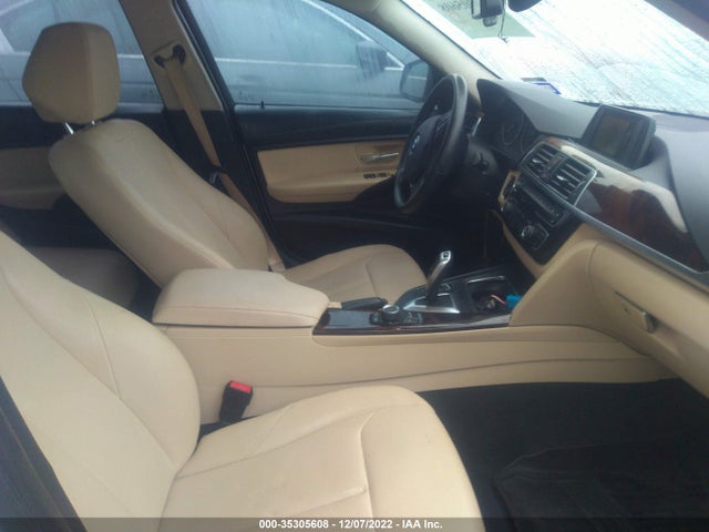 BMW 3 Series 320i 2017 WBA8E1G3XHNU17776 Image 5