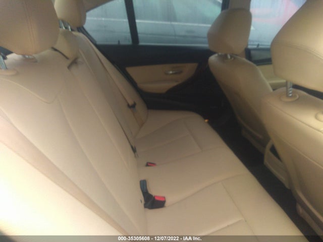 BMW 3 Series 320i 2017 WBA8E1G3XHNU17776 Image 8