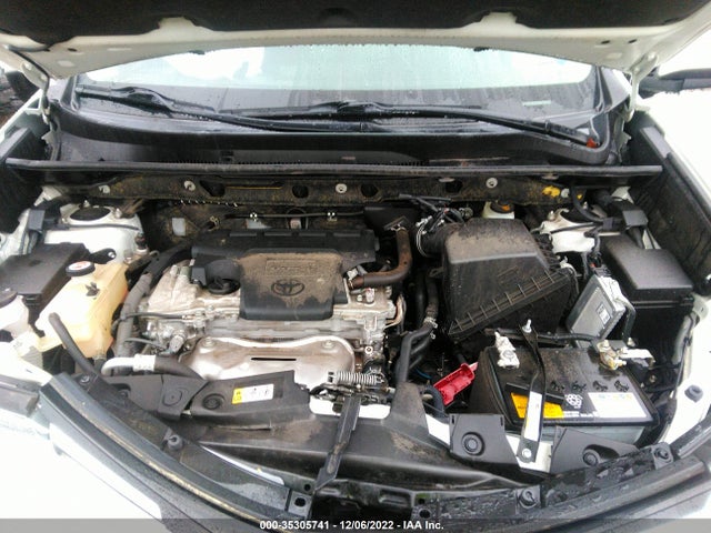 2018 Toyota RAV4, VIN: JTMYFREV2JJ749193
