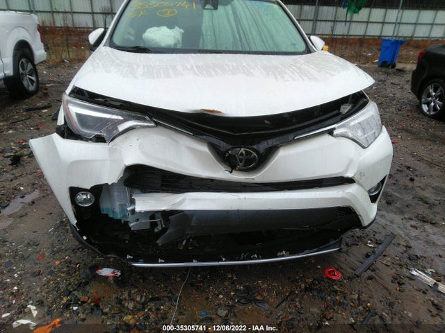 2018 Toyota RAV4, VIN: JTMYFREV2JJ749193