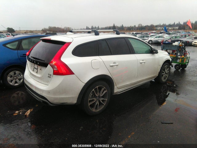 2016 Volvo V60, VIN: YV4612HK7G1018277