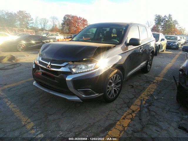 JA4AD2A31JZ013666 Mitsubishi Outlander Es
