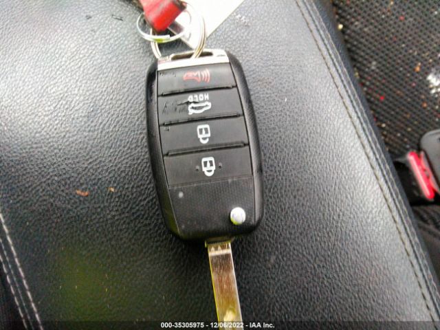 5XXGT4L35KG330530 KIA Optima Lx