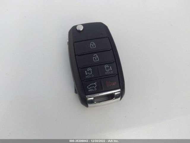 KNDMB5C10K6523788 KIA SEDONA LX
