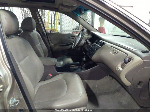 2000 HONDA ACCORD SDN EX W/LEATHER VIN: 1HGCG1656YA078663