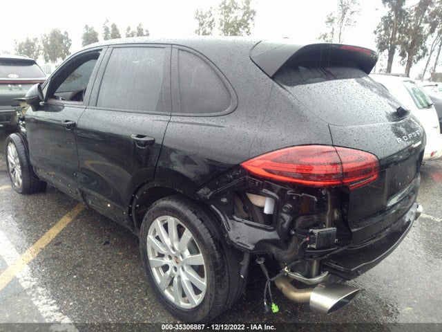 2016 Porsche Cayenne, VIN: WP1AA2A2XGLA08353