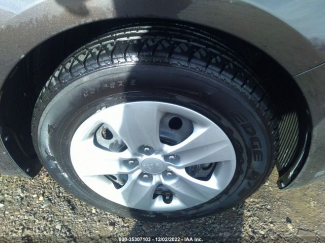 3KPFK4A71JE221039 KIA FORTE LX