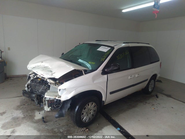 Chrysler Town & Country 2005 1C4GP45R35B174908 Image 2