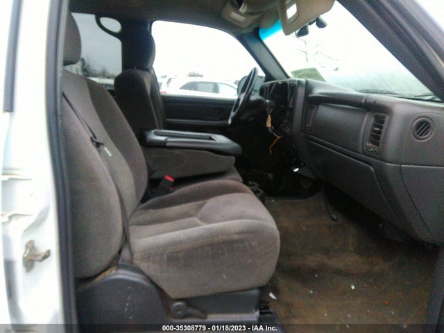 2005 CHEVROLET SILVERADO 2500HD LS VIN: 1GCHK23U75F812438
