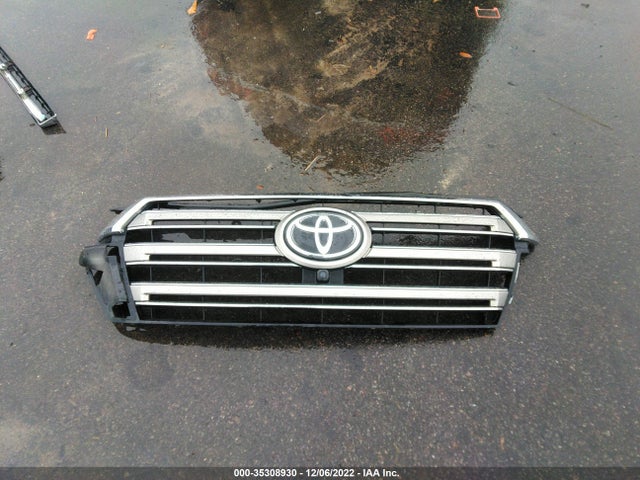 2016 Toyota Land Cruiser, VIN: JTMCY7AJ7G4038009