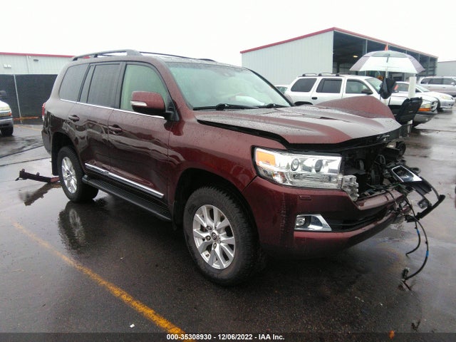 2016 Toyota Land Cruiser, VIN: JTMCY7AJ7G4038009