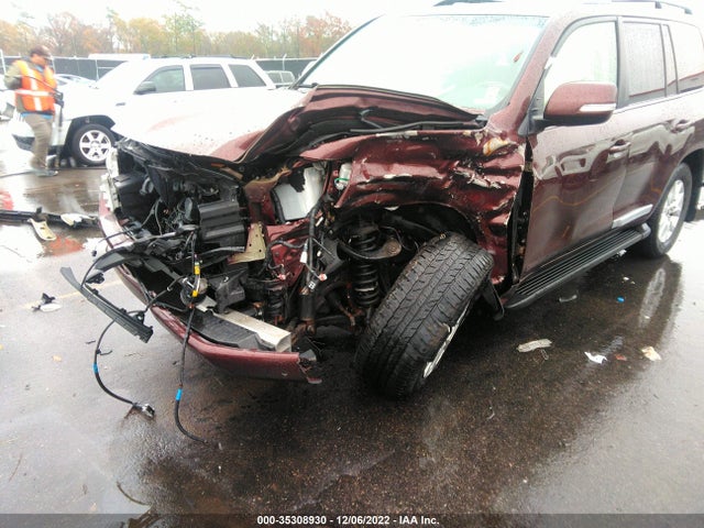 2016 Toyota Land Cruiser, VIN: JTMCY7AJ7G4038009
