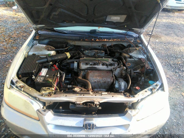 2000 HONDA ACCORD SDN LX VIN: 1HGCG6652YA010132