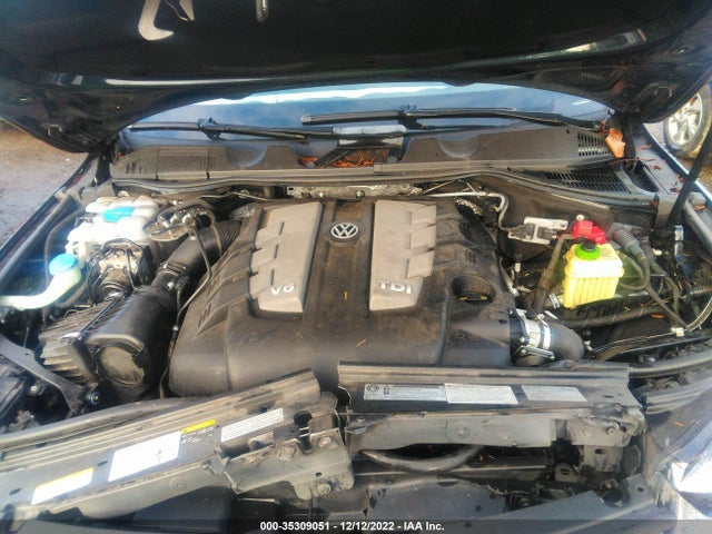 2015 Volkswagen Touareg, VIN: WVGEP9BP6FD007595