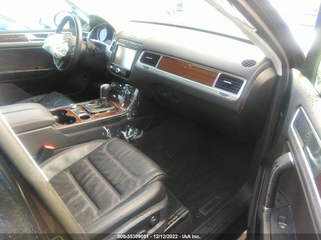 2015 Volkswagen Touareg, VIN: WVGEP9BP6FD007595