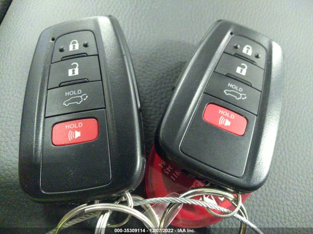 2022 Toyota Highlander, VIN: 5TDHZRBH0NS225880