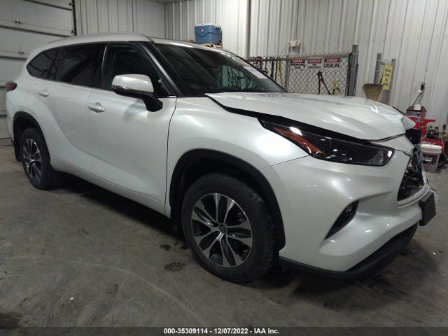 2022 Toyota Highlander, VIN: 5TDHZRBH0NS225880