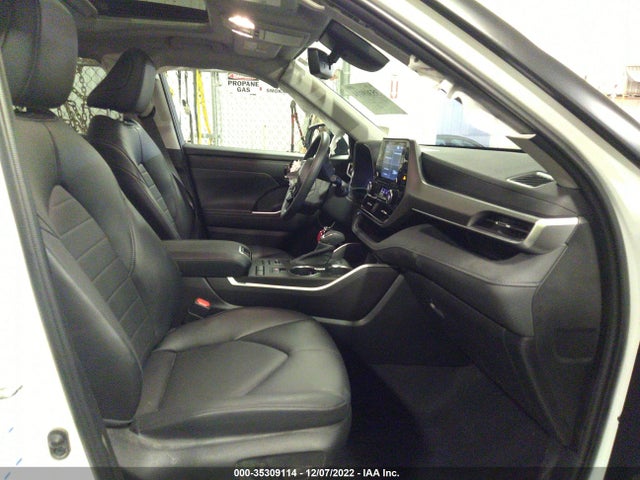 2022 Toyota Highlander, VIN: 5TDHZRBH0NS225880