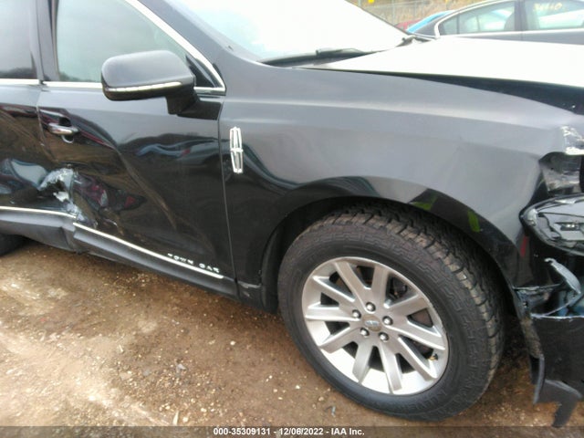 Lincoln MKT 2016 2LMHJ5NKXGBL00922 Image 7
