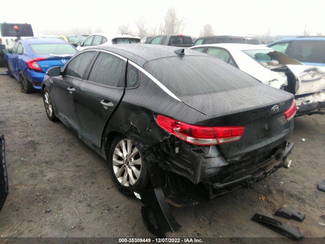 2017 Kia Optima, VIN: 5XXGT4L38HG161919