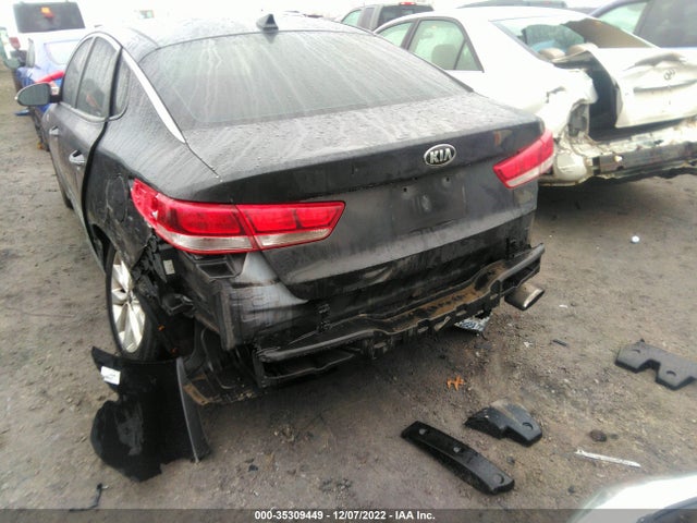 2017 Kia Optima, VIN: 5XXGT4L38HG161919