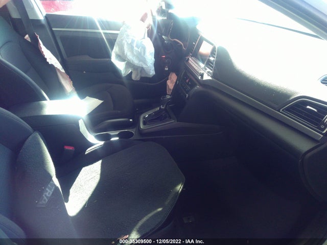 2018 HYUNDAI ELANTRA SEL VIN: 5NPD84LF6JH302849
