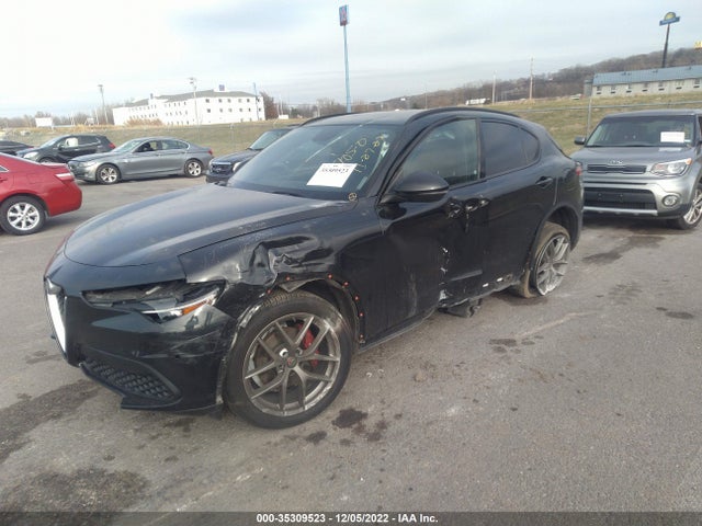 ZASFAKNN2J7B74689 Alfa Romeo Stelvio Ti Sport