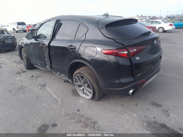 ZASFAKNN2J7B74689 Alfa Romeo Stelvio Ti Sport