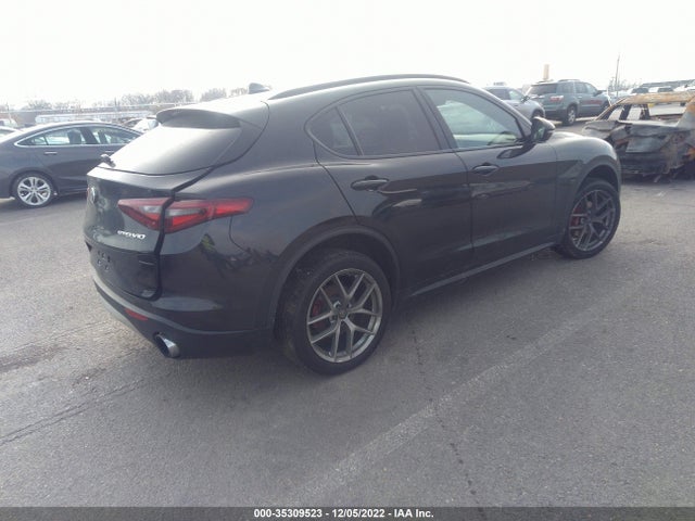 ZASFAKNN2J7B74689 Alfa Romeo Stelvio Ti Sport