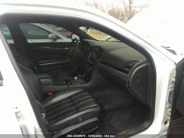 2018 Chrysler 300, VIN: 2C3CCAGG0JH269940
