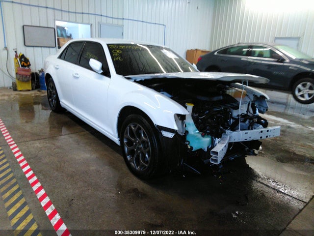 2018 Chrysler 300, VIN: 2C3CCAGG0JH269940