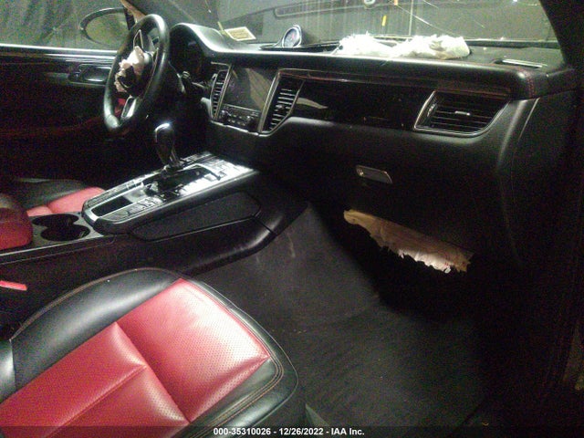 2018 Porsche Macan, VIN: WP1AA2A51JLB22839