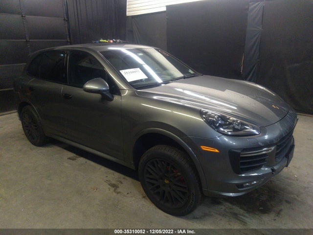 2018 Porsche Cayenne, VIN: WP1AD2A22JLA80694