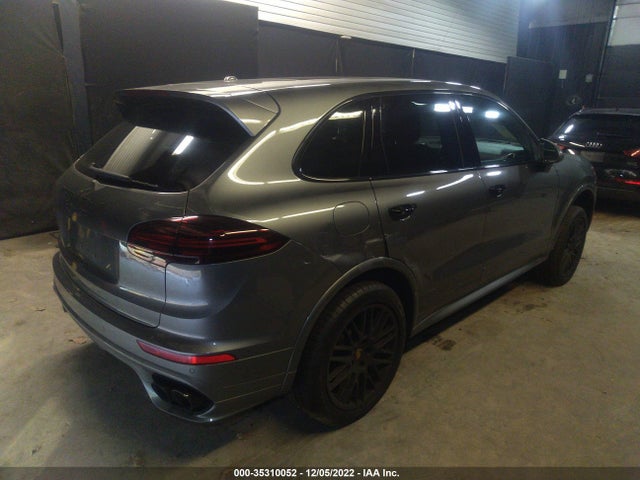2018 Porsche Cayenne, VIN: WP1AD2A22JLA80694