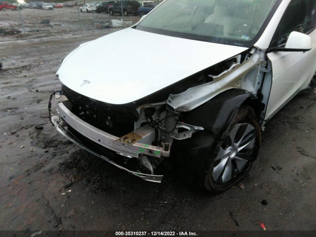 Tesla Model Y 2021 5YJYGDEE8MF075353 Image 7