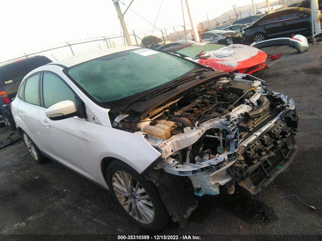 Ford Focus Titanium 2015 1FADP3J24FL356091 Image 1