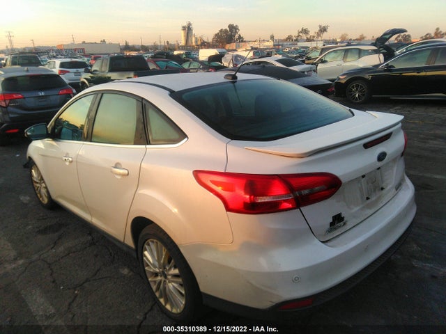 Ford Focus Titanium 2015 1FADP3J24FL356091 Image 5